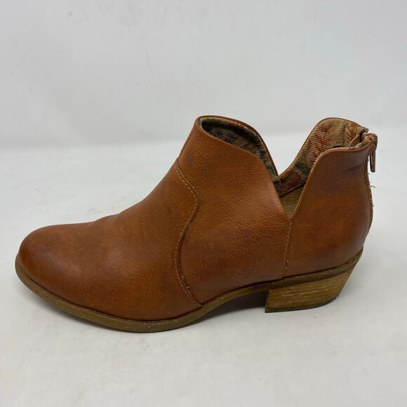 B.O.C. Lucy Comfort Booties Tan Shoes Womens Size 9 - Picture 2 of 8
